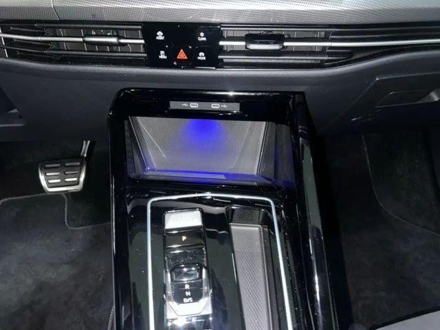 Volkswagen Golf 1.5 eTSI DSG Style