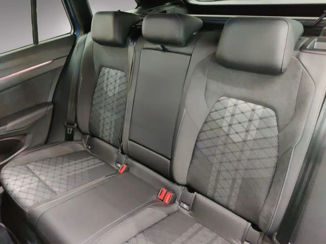 Volkswagen Golf 1.5 TSI R-Line Variant