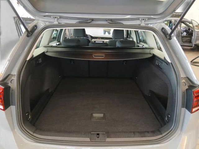 Volkswagen Passat 1.5 TSI DSG Variant