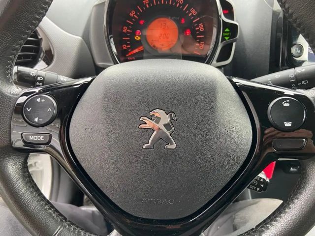 Peugeot 108 Style VTI 72 VTi