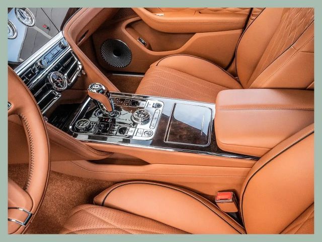 Bentley Flying Spur V8