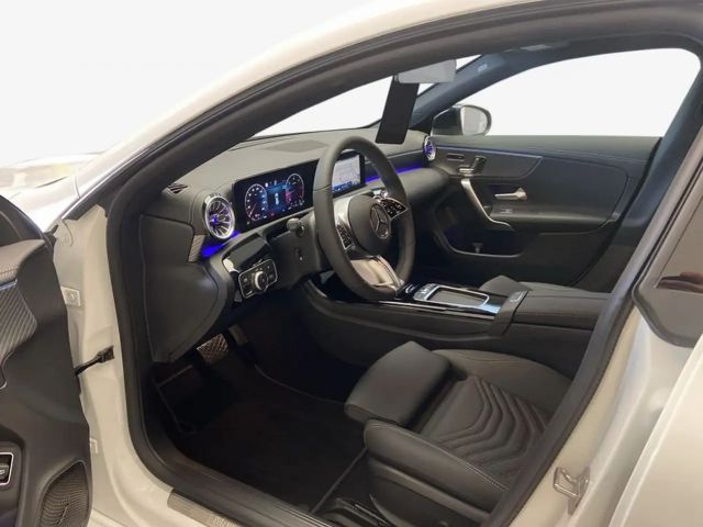 Mercedes-Benz CLA 200 CLA