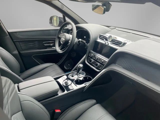 Bentley Bentayga EWB 4.0 Mulliner  - Naim/Pano