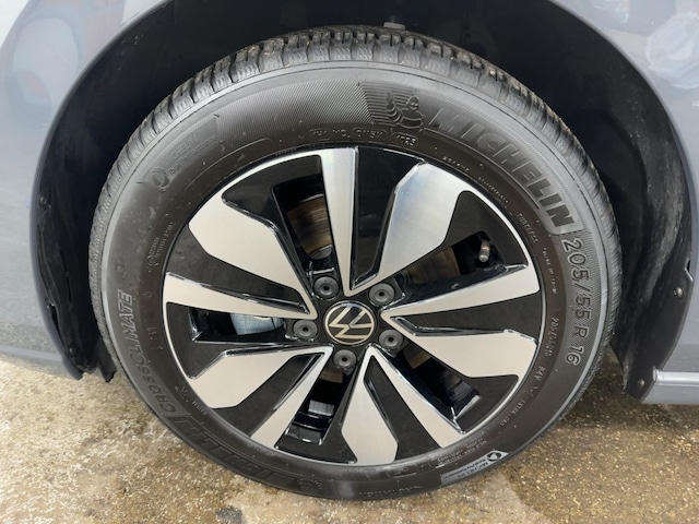 Volkswagen Golf 1.5 TSI Golf VIII Life