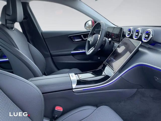 Mercedes-Benz C 200 AVANTGARDE Sedan