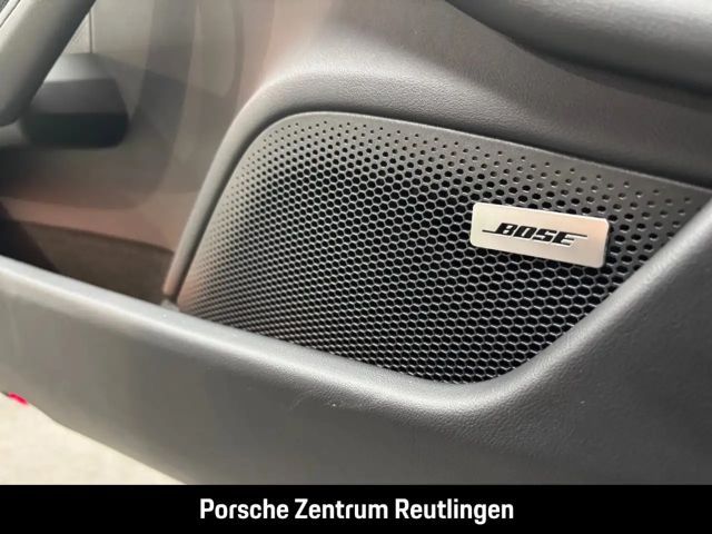 Porsche Taycan 4 Cross Turismo
