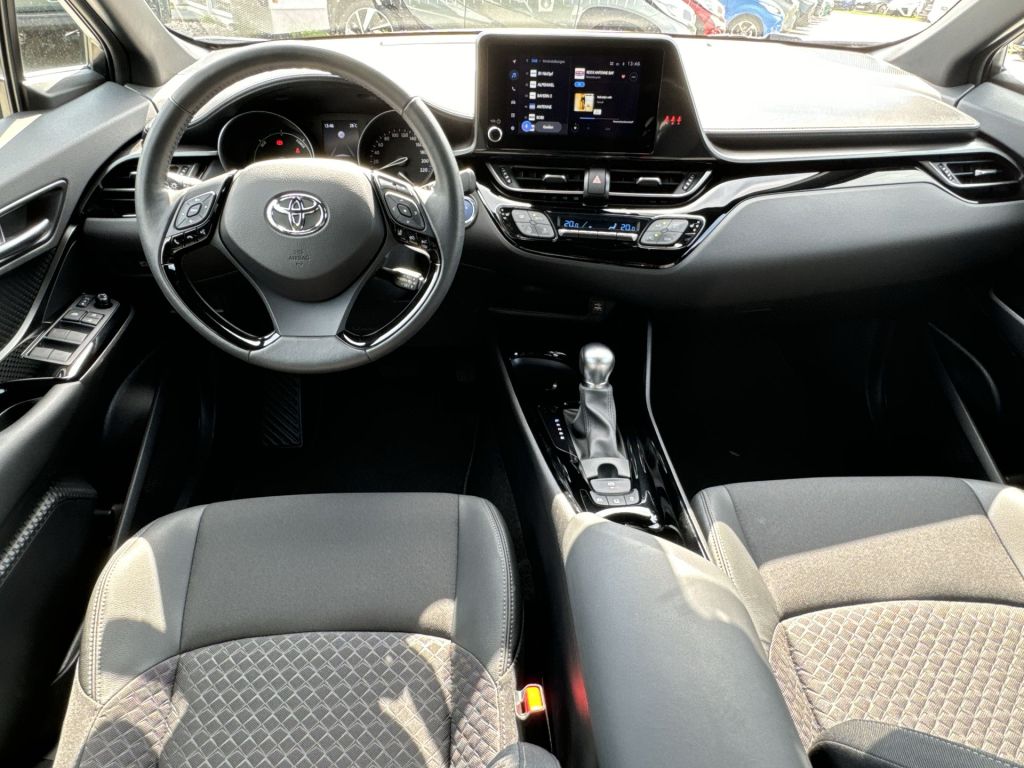 Toyota C-HR 5-deurs Bi-Tone Team D