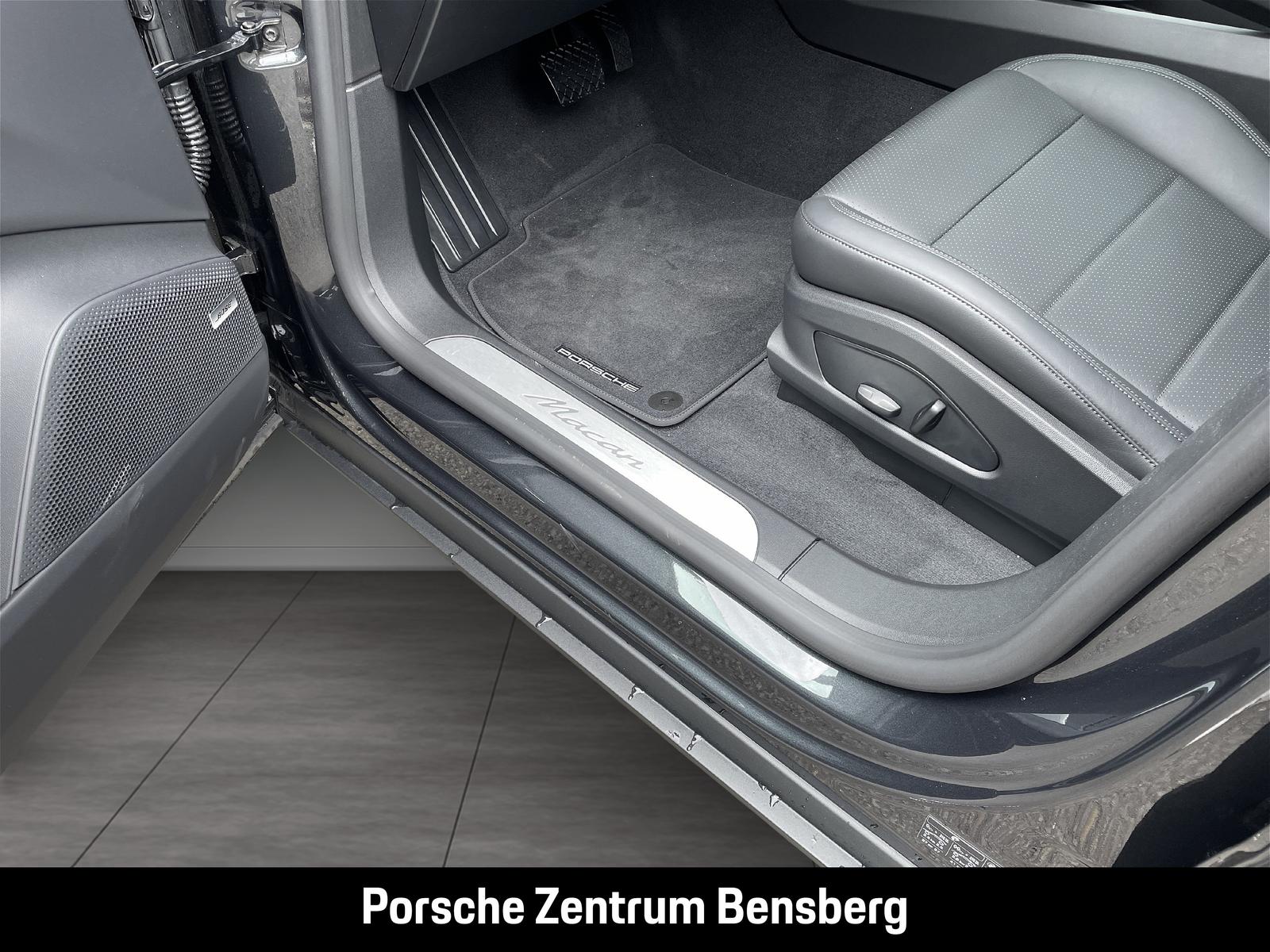 Porsche Macan Electric