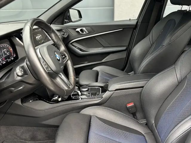 BMW 118 118i M-Sport Sedan