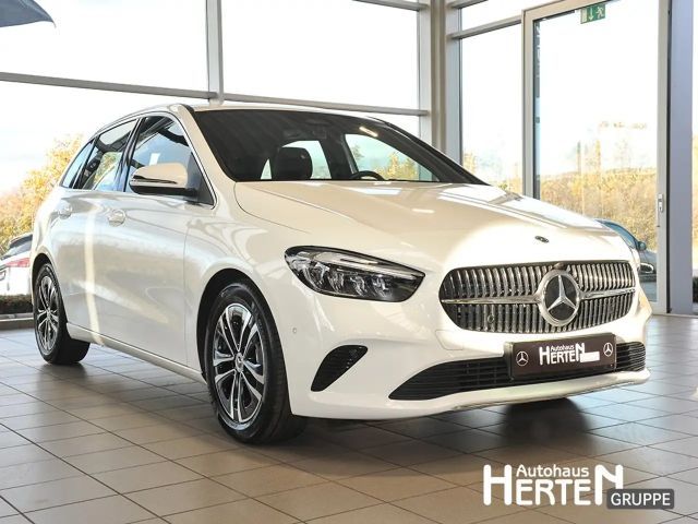 Mercedes-Benz B 180 Progressive Sedan