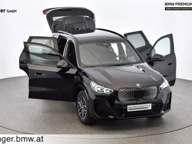 BMW iX1 xDrive30