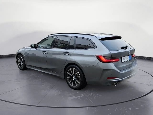 BMW 320 320e Touring