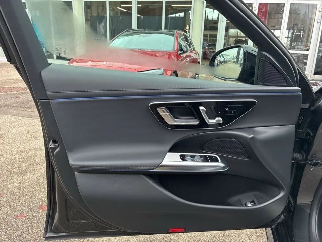 Mercedes-Benz E 220 4MATIC E 220 d Sedan