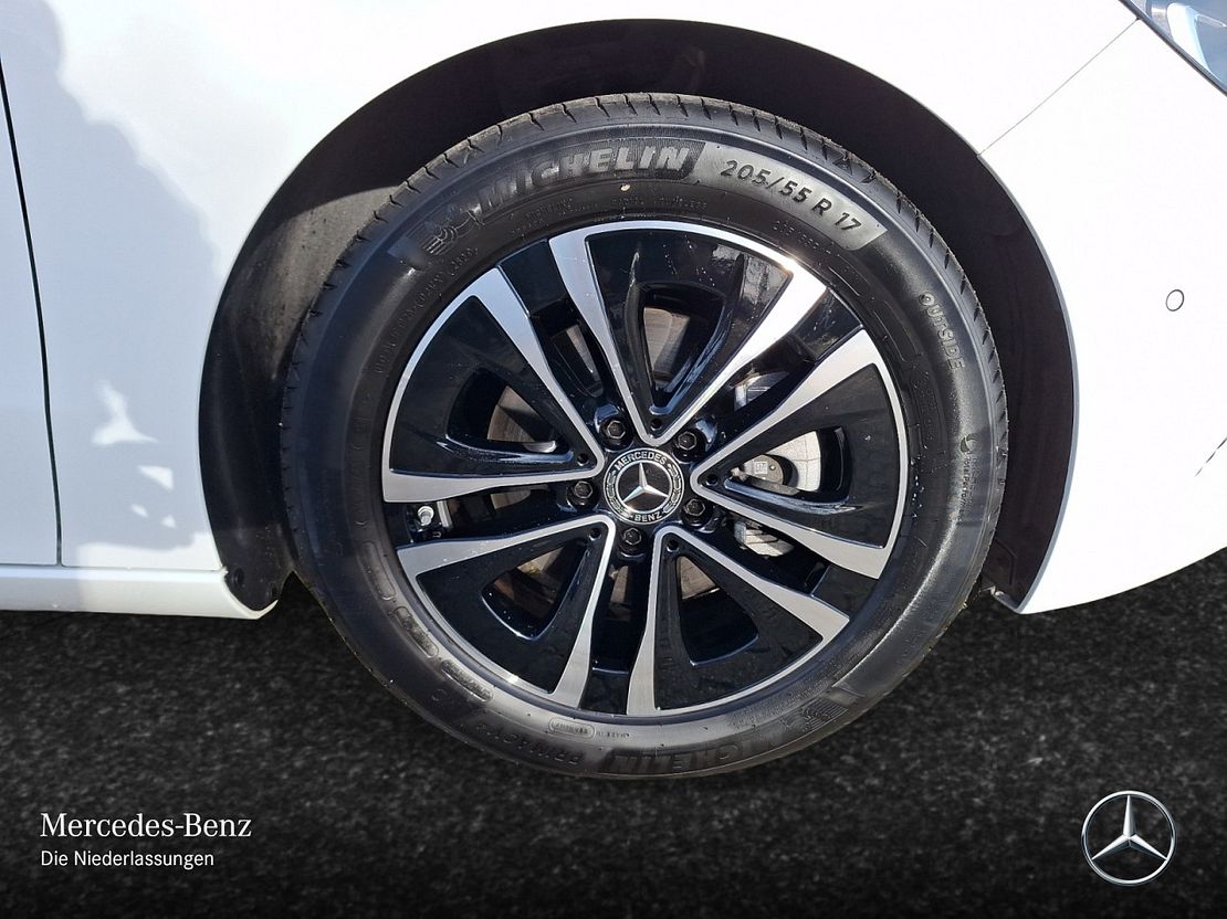 Mercedes-Benz B 180 Sedan