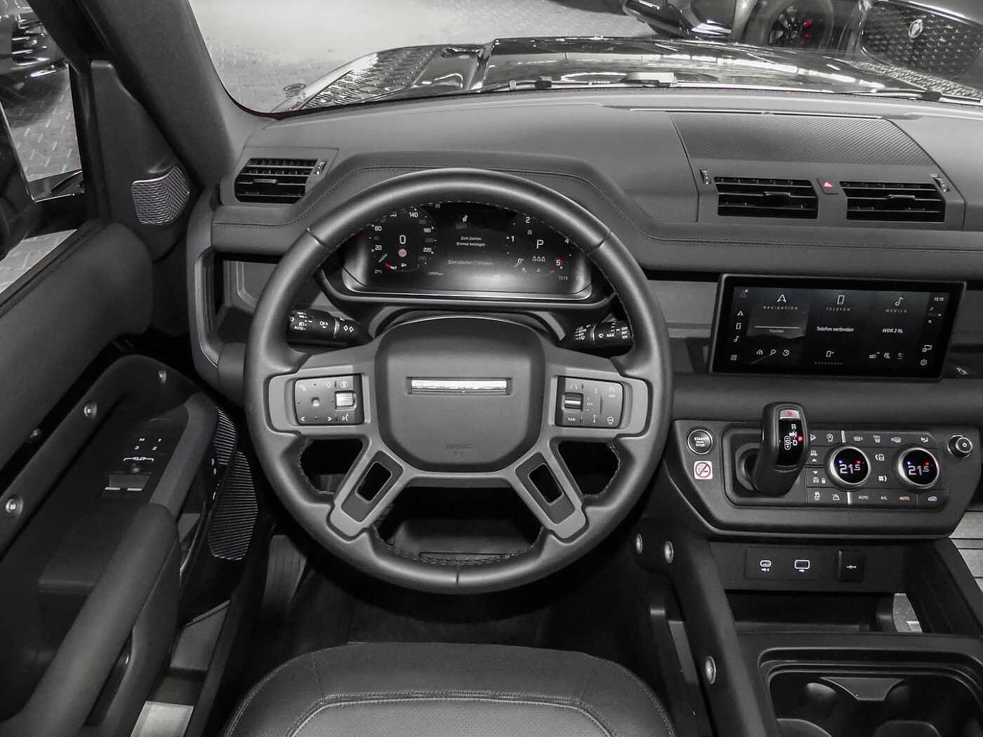 Land Rover Defender 90 Dynamic SE