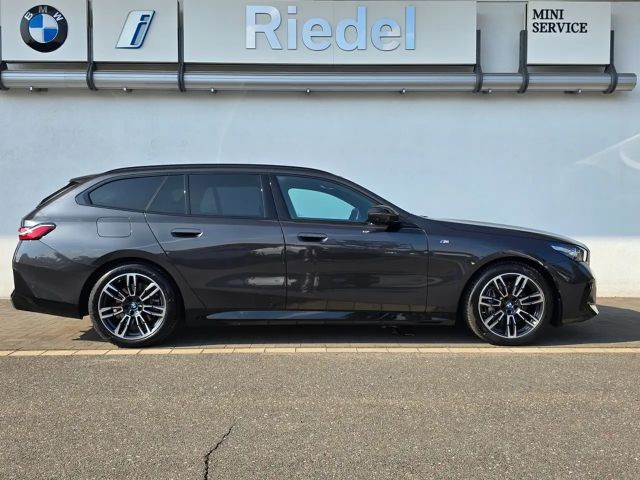 BMW 540 540d M-Sport Touring xDrive