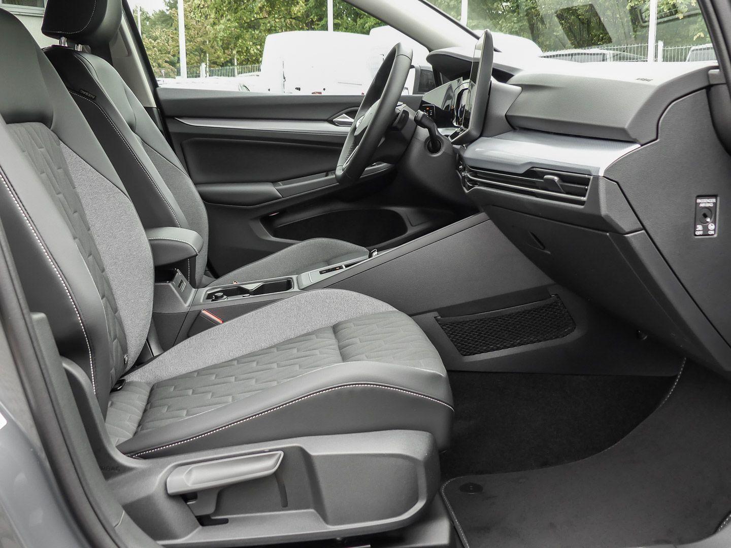 Volkswagen Golf 1.5 eTSI Life