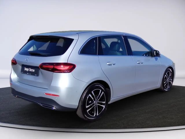 Mercedes-Benz B 180 Progressive