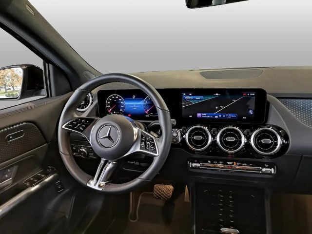 Mercedes-Benz GLA 180 Progressive