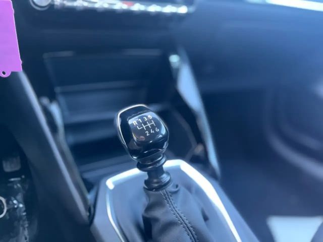 Peugeot 208 PureTech Style