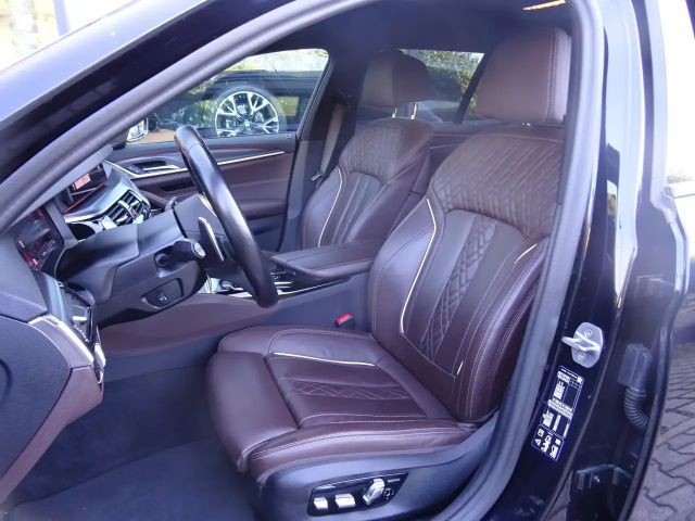 BMW 540 540d M-Sport Touring xDrive