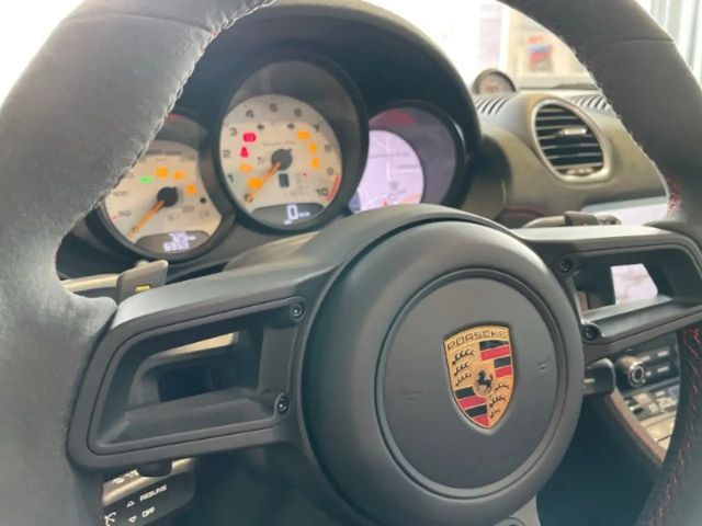 Porsche Cayman 718 RS