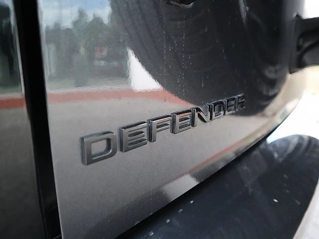 Land Rover Defender 90 S