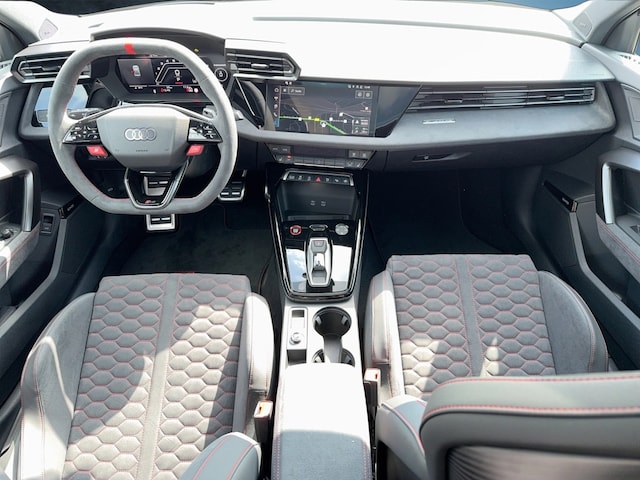 Audi RS3 Quattro S-Tronic Sedan