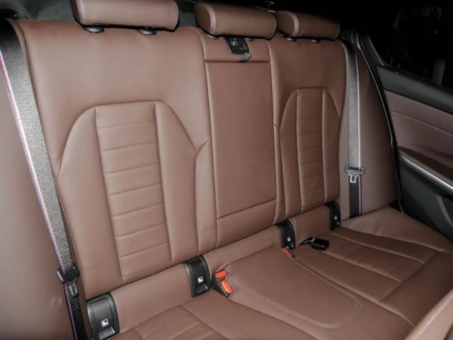 BMW 330 330i M-Sport Sedan xDrive