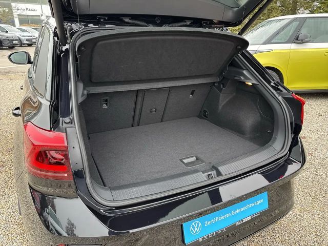 Volkswagen T-Roc R / R-Performance / Akrapovice