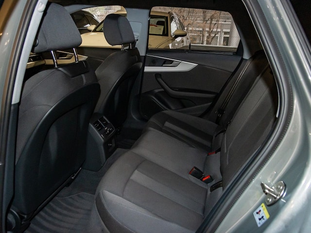 Audi A4 40 TFSI Avant S-Line S-Tronic