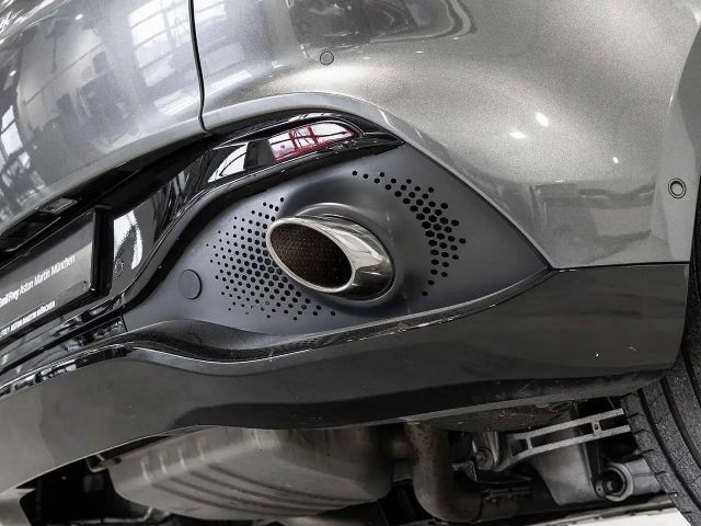 Aston Martin DBX - Magnetic Silver -