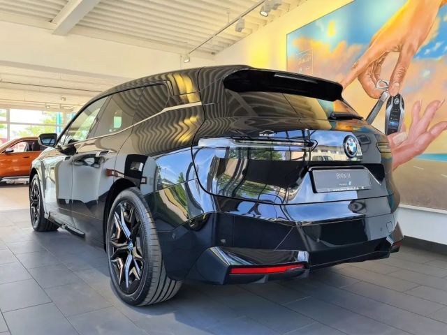BMW iX xDrive50