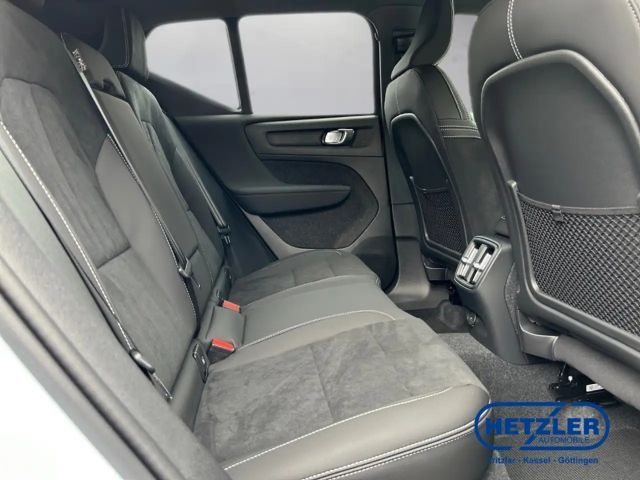 Volvo XC40 AWD Plus Recharge Twin Engine