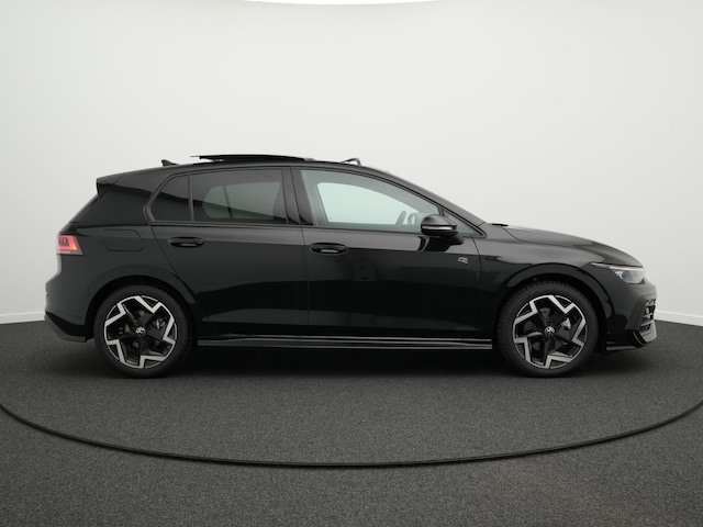 Volkswagen Golf 1.5 eTSI IQ.Drive R-Line