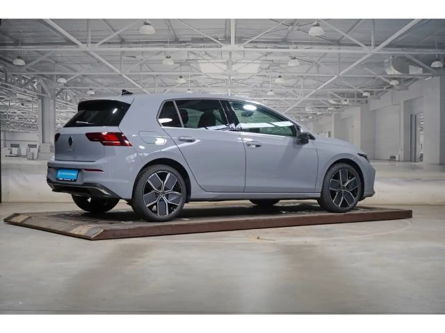 Volkswagen Golf 1.5 TSI Style