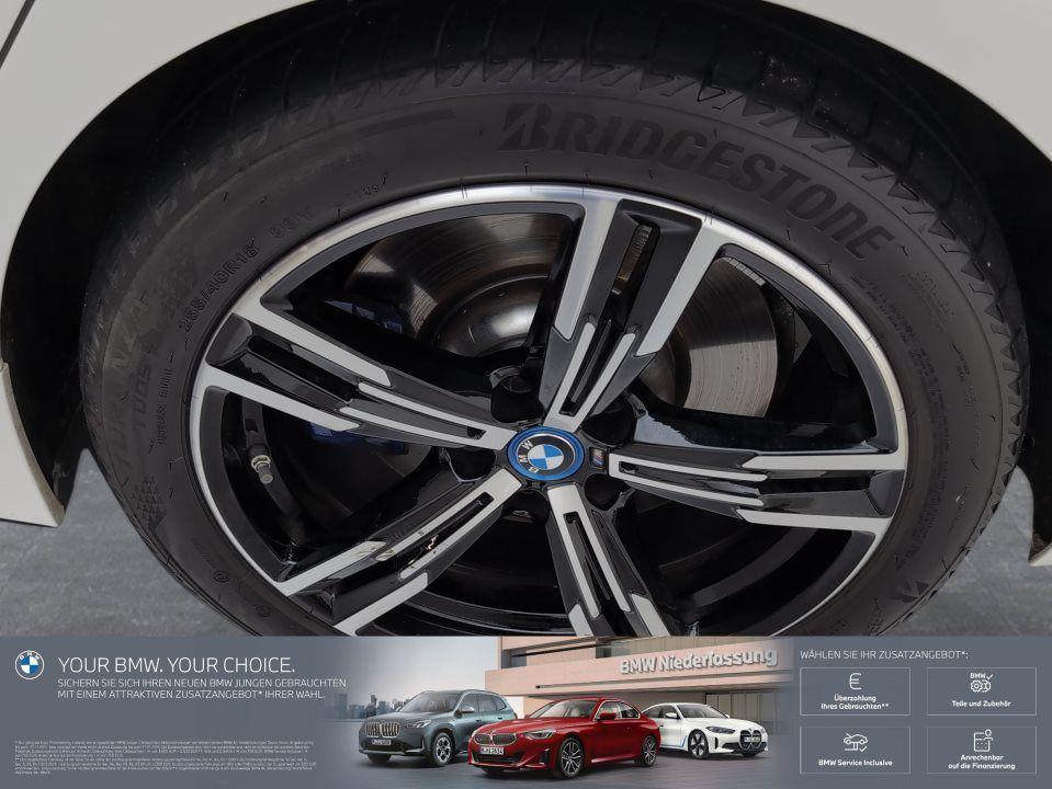 BMW 330 330e Touring