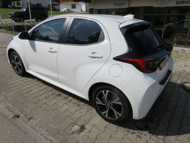 Toyota Yaris Hatchback Hybride Team D