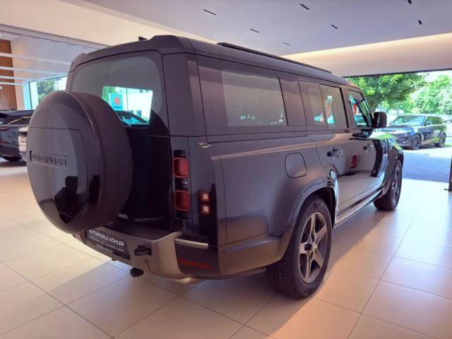 Land Rover Defender D300 Dynamic SE