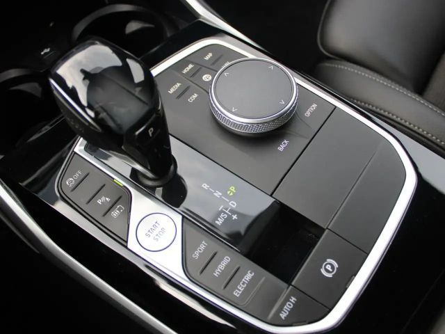 BMW 330 330e Touring xDrive