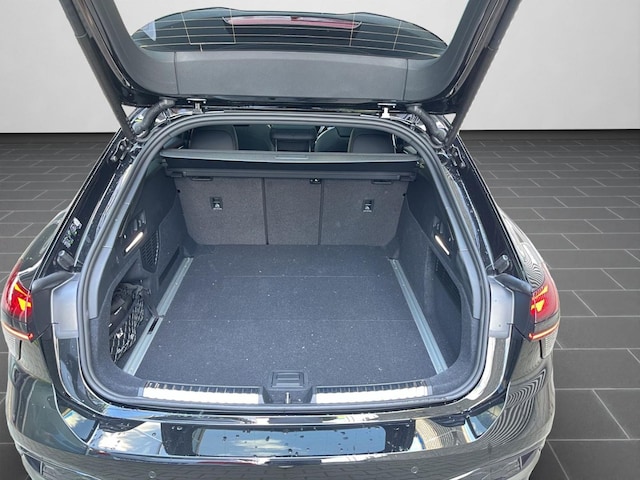 Audi A6 Avant Quattro S-Tronic