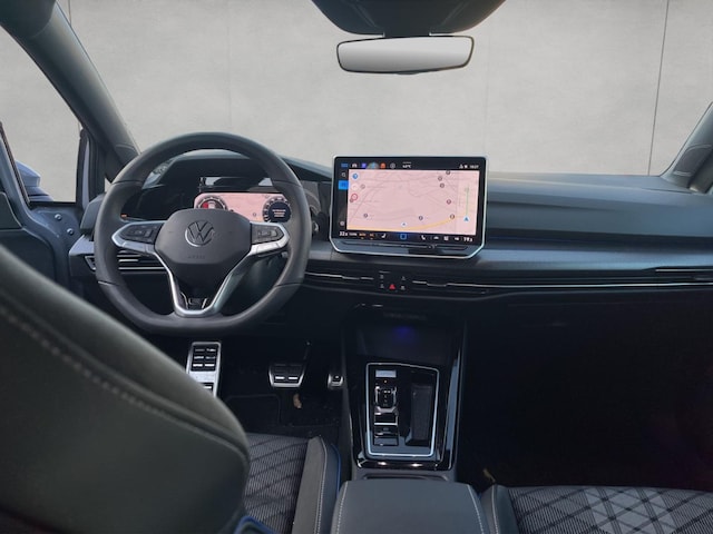 Volkswagen Golf DSG R-Line