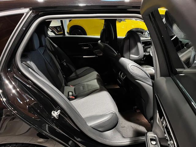 Mercedes-Benz C 220 AVANTGARDE C 220 d Estate