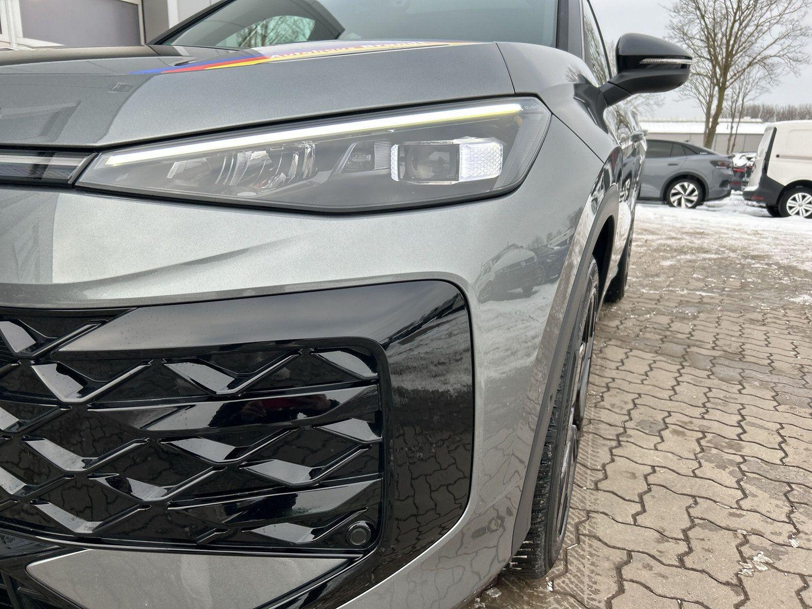 Volkswagen T-Roc 1.5 eTSI DSG R-Line