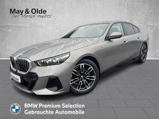 BMW 520 520d M-Sport Sedan