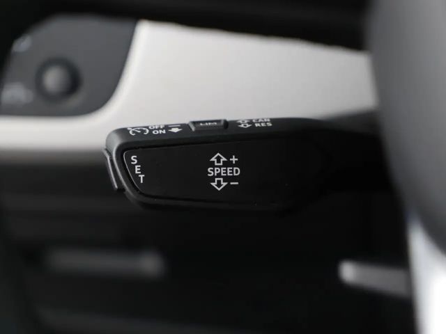 Audi A4 30 TDI Sedan