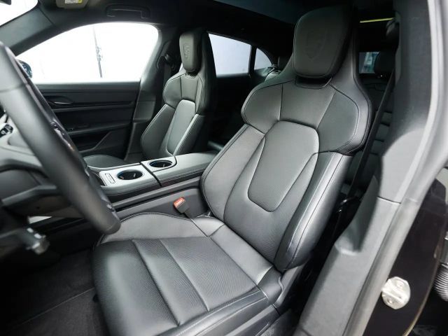 Porsche Taycan 4S Cross Turismo