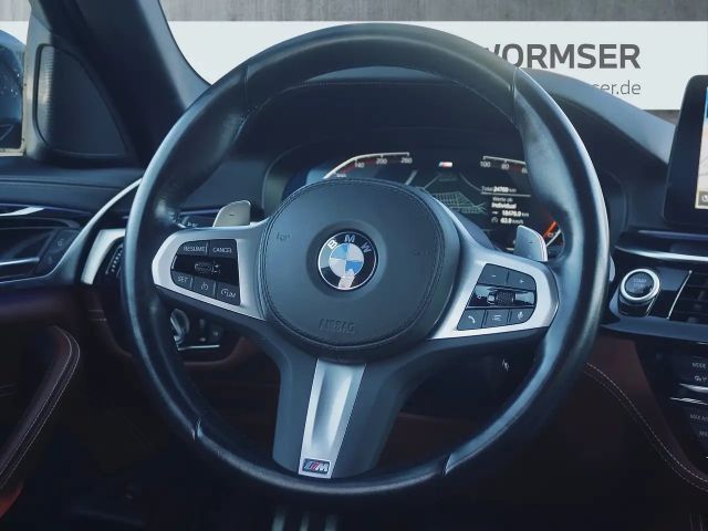 BMW 530 530d M-Sport Touring xDrive