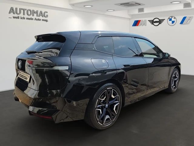 BMW iX xDrive50