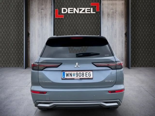 Mitsubishi Outlander 4WD PHEV